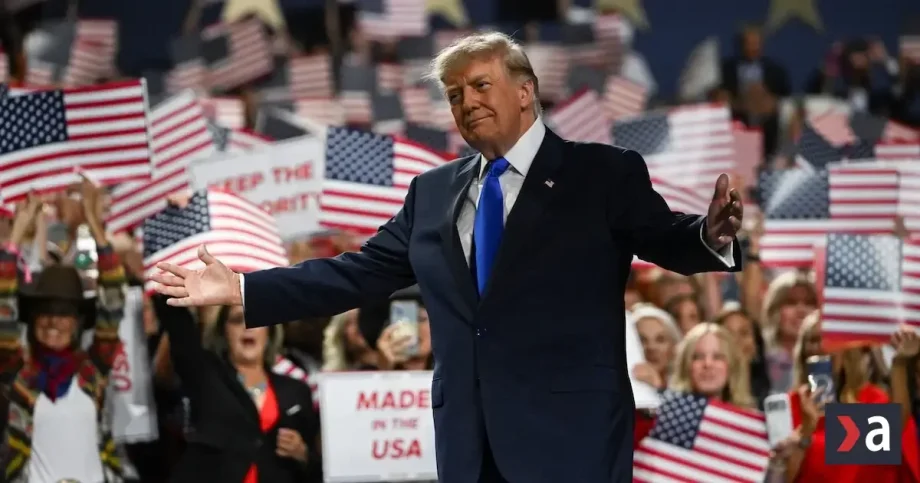 Trump žiada voličov, aby hlasovali, akoby bol na lístku on, republikáni čelia debaklu