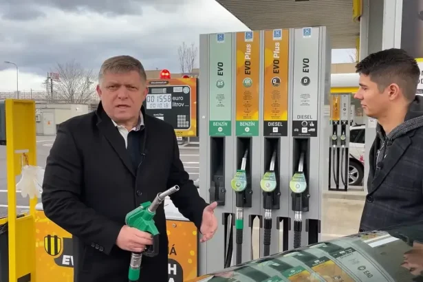 Vláda chce riešiť drahý benzín zlacnením vlakov. „Katastrofa,“ odkázala opozícia