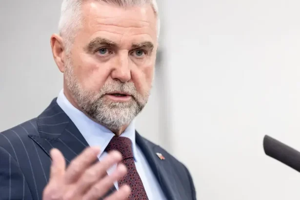 Gašpar víta vojenské kontakty s Moskvou, Ruskо bránil v kremeľskom plátku