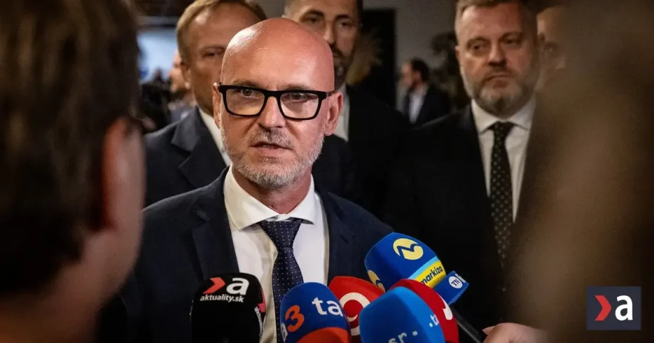 Gröhlingove slová o dôchodkoch pobúrili koalíciu. Hrozí sociálny masaker?