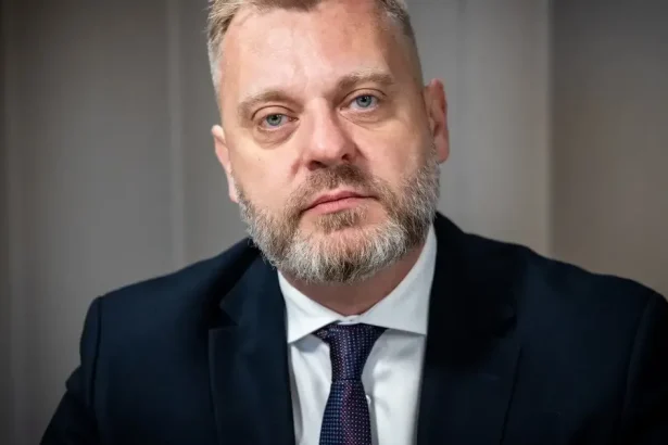 Krúpa: Mýtus 10 miliárd a tichá dohoda s Moskvou ohrozujú voľby 2027