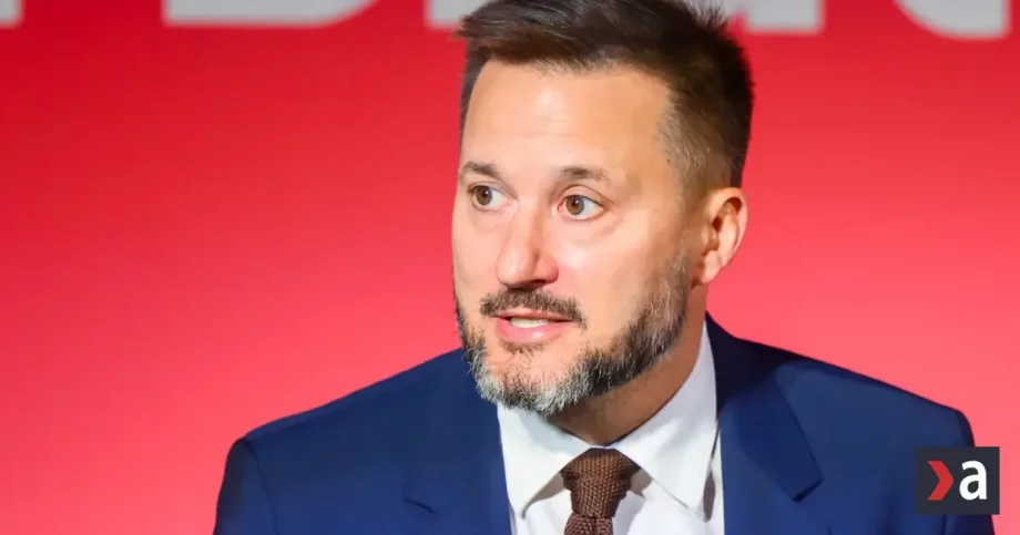 Matúš Vallo vďačí za svoje víťazstvo vo voľbách aj Ficovi