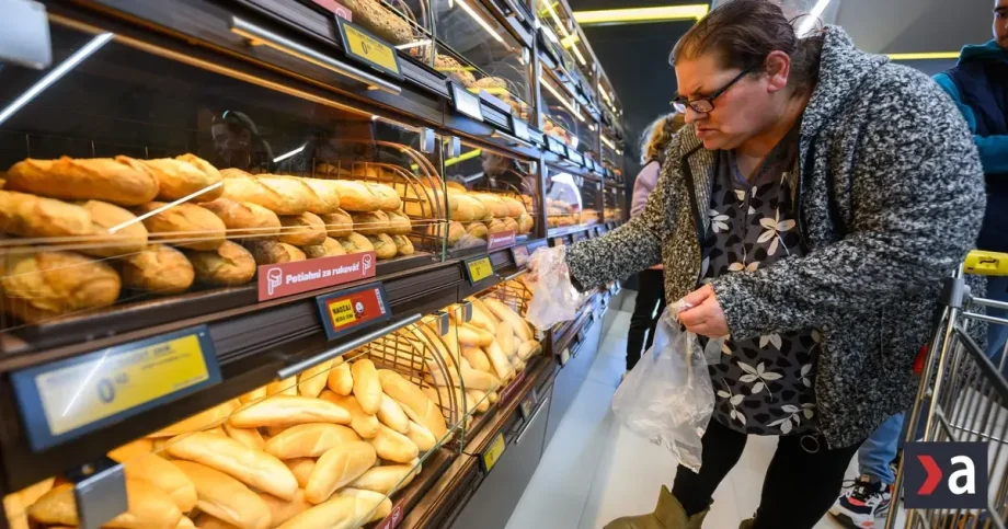 Slovenské domácnosti míňajú príliš. Šetríme málo a kríza nás môže zaskočiť