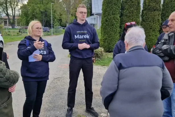 Volebná dráma v Kežmarku: Ferenčákov pád oslavovali pred jeho domom