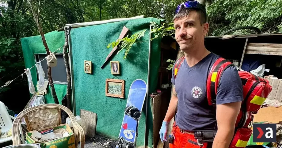 Záchranár čelil ďalšiemu útoku: udrel ho do tváre a pohrýzol